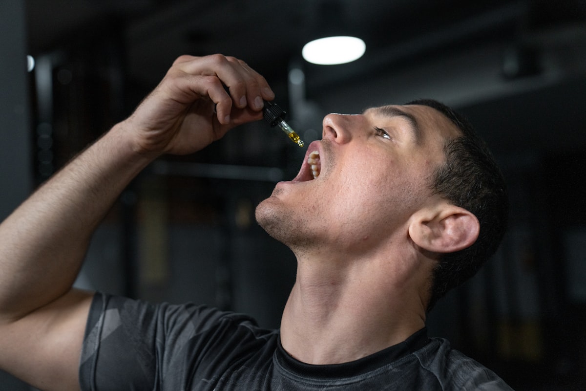 Energy and endurance supplements for active men